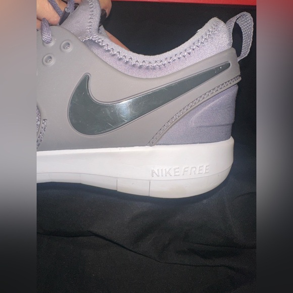 Nike Free TR 7 Shoes.  Dk Gray. Women’s Sz 10 - Picture 5 of 9